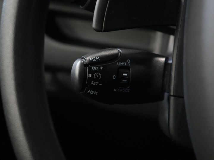 Opel Vivaro Bestelbus 2.0 HDi 145 pk Aut. L2 BPM VRIJ! NL Auto/ Carplay/ Cruise/ Camera/ Navi/ Trekhaak