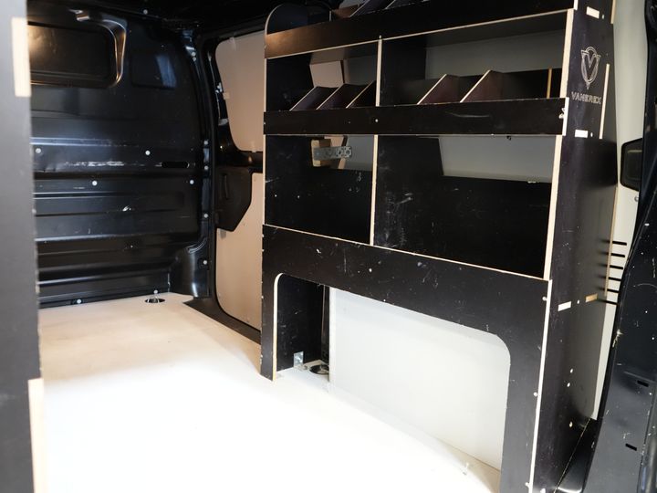 Opel Vivaro Bestelbus 2.0 HDi 145 pk Aut. L2 BPM VRIJ! NL Auto/ Carplay/ Cruise/ Camera/ Navi/ Trekhaak