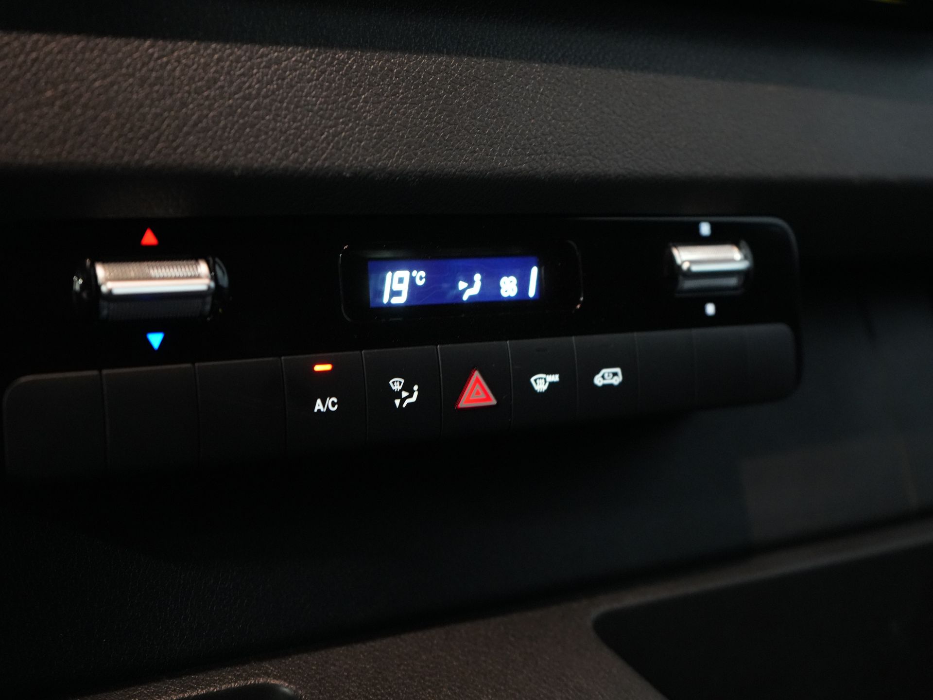 Mercedes-Benz Sprinter Bestelbus 317 CDI Aut. L2H2 BPM VRIJ! Gev.Stoel/ 270 Gr.Deuren/ Stoelverw./ Navi/ Camera/ Cruise/ Airco/ DAB