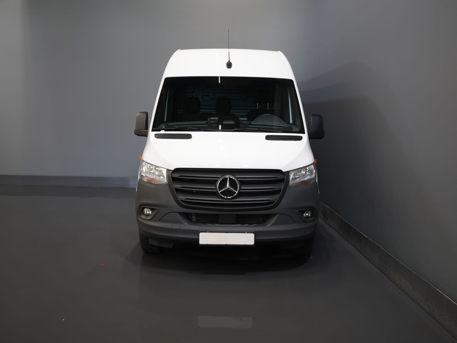 Mercedes-Benz Sprinter Bestelbus 317 CDI Aut. L2H2 BPM VRIJ! Gev.Stoel/ 270 Gr.Deuren/ Stoelverw./ Navi/ Camera/ Cruise/ Airco/ DAB