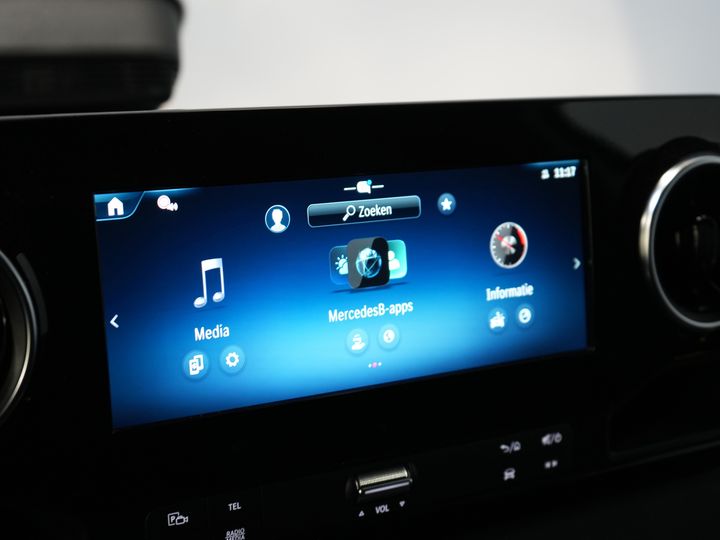 Mercedes-Benz Sprinter Bestelbus 317 CDI Aut. L2H2 BPM VRIJ! Gev.Stoel/ 270 Gr.Deuren/ Stoelverw./ Navi/ Camera/ Cruise/ Airco/ DAB