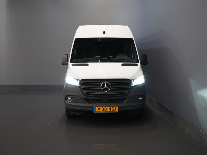 Mercedes-Benz Sprinter Van 317 Aut. L2H2 BPM ¡GRATIS! 3.5t Towbar/ LED/ 270 Gr.Doors/ Gev.Stoel/ Stoelverw./ Navi/ Camera/ PDC/ Carpenter/ Cruise