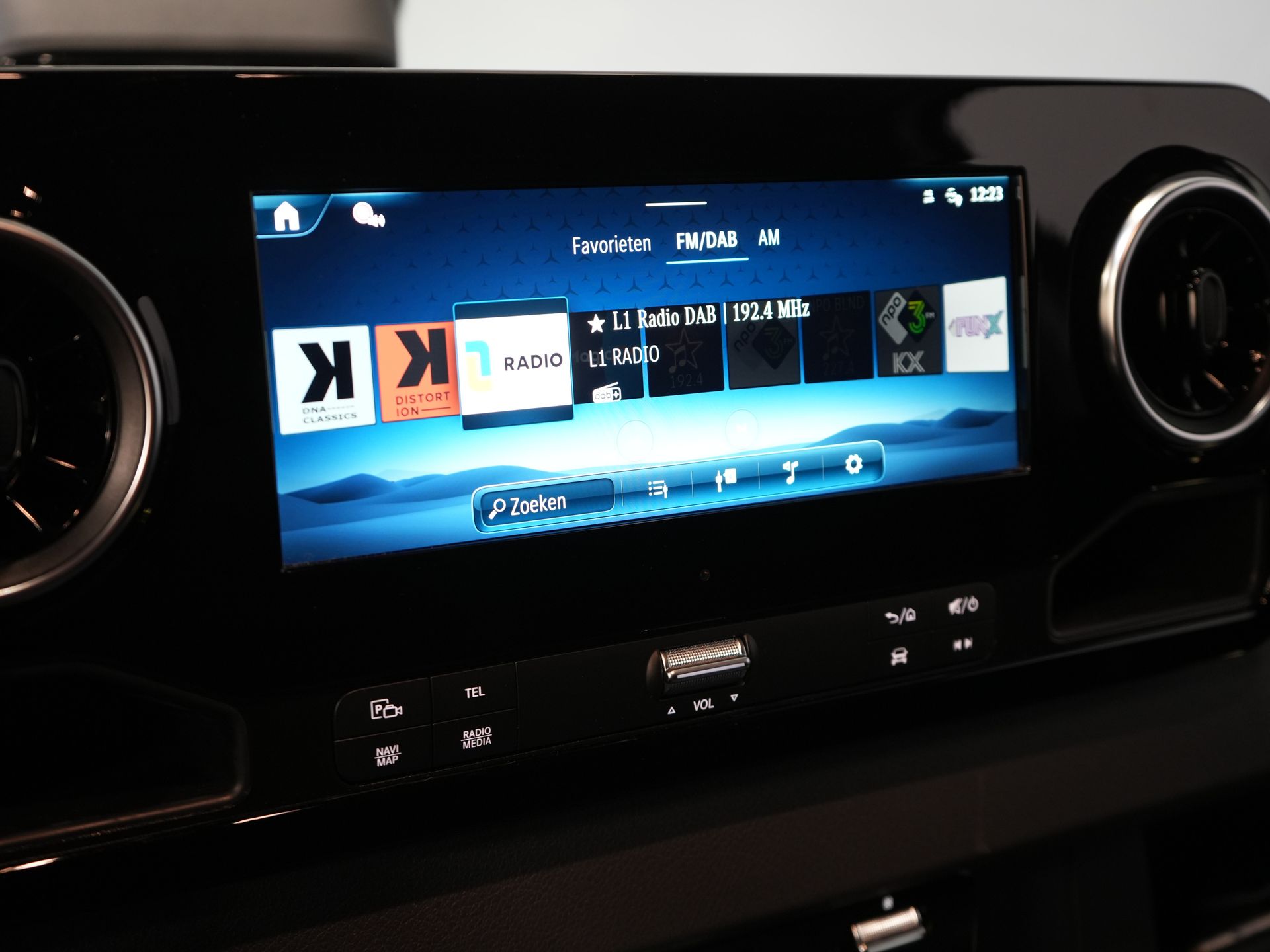 Mercedes-Benz Sprinter Van 317 Aut. L2H2 BPM ¡GRATIS! 3.5t Towbar/ LED/ 270 Gr.Doors/ Gev.Stoel/ Stoelverw./ Navi/ Camera/ PDC/ Carpenter/ Cruise