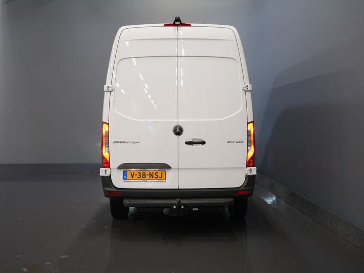 Mercedes-Benz Sprinter Van 317 Aut. L2H2 BPM ¡GRATIS! 3.5t Towbar/ LED/ 270 Gr.Doors/ Gev.Stoel/ Stoelverw./ Navi/ Camera/ PDC/ Carpenter/ Cruise