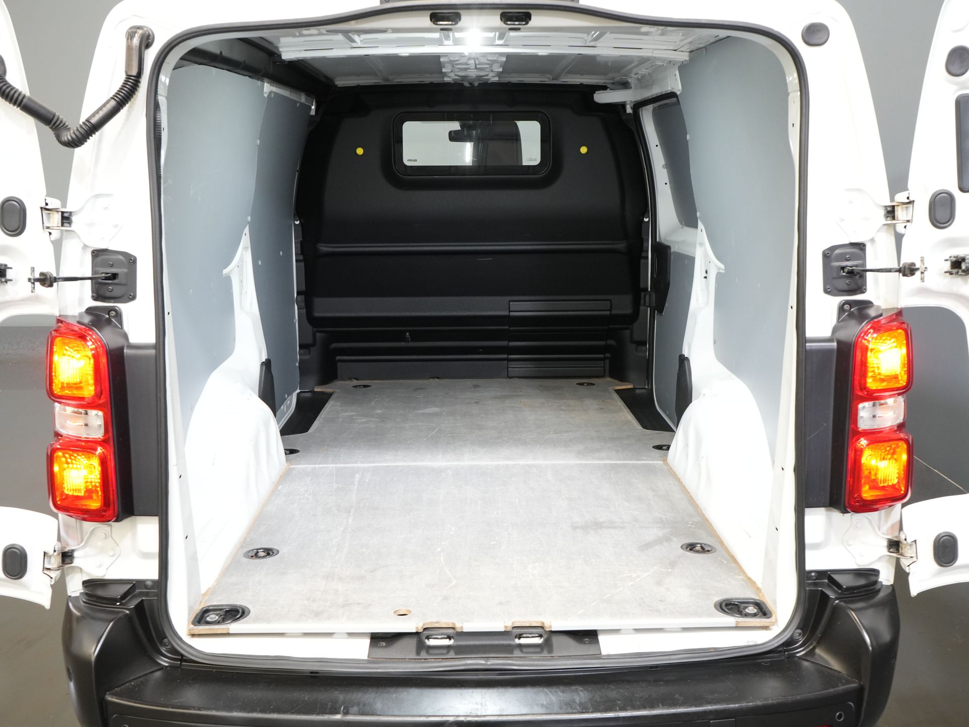 Toyota ProAce Worker Van 2.0 145 к.с. L3 Підігрів підставки/ Підігрів сидінь/ Carplay/ Камера/ PDC/ Круїз/ Фаркоп/ Кондиціонер