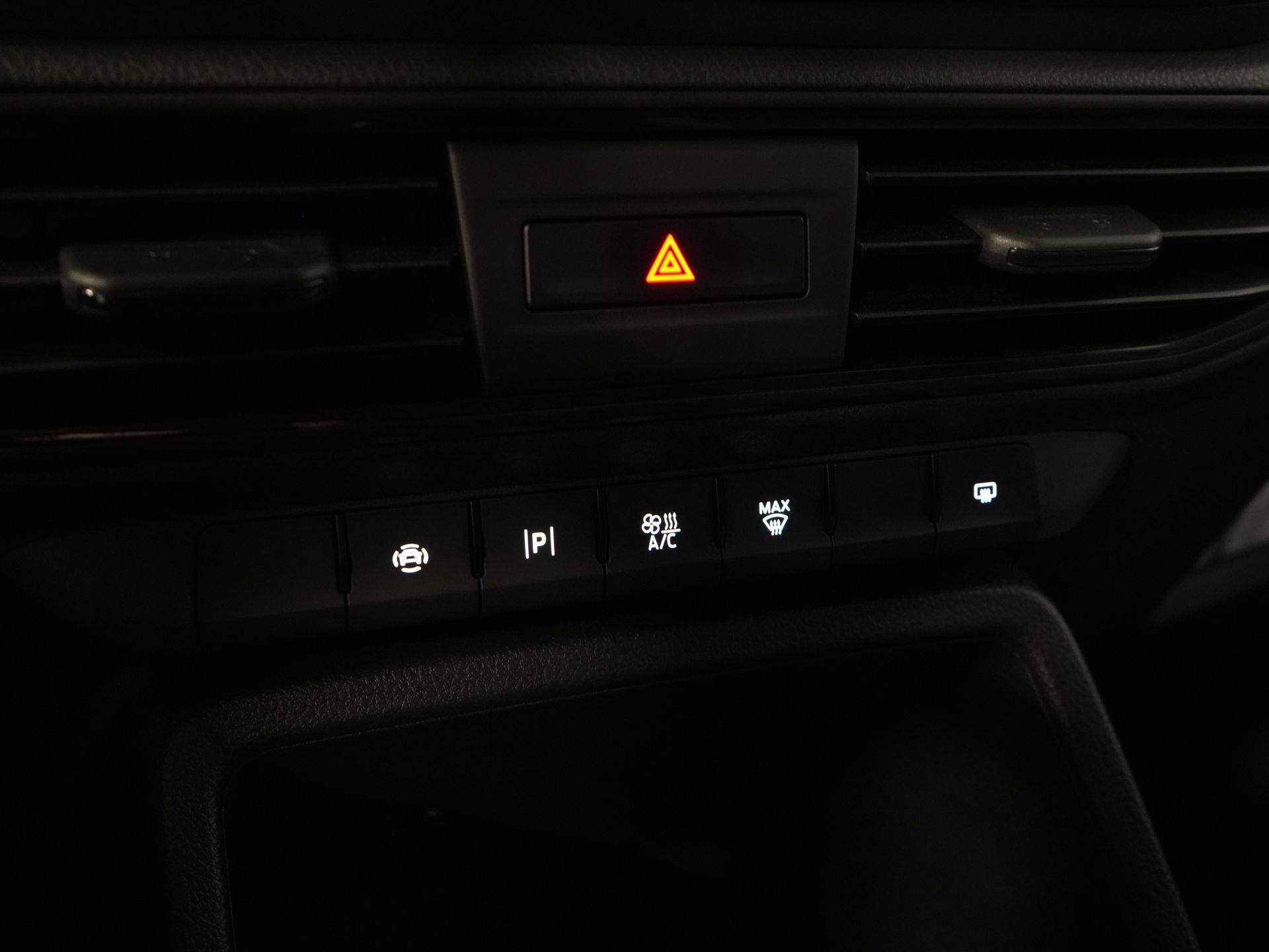 Ford Transit Connect Van 2.0 125 CV Aut. L2 Navi/ CarPlay/ PDC/ Cruise/ Airco