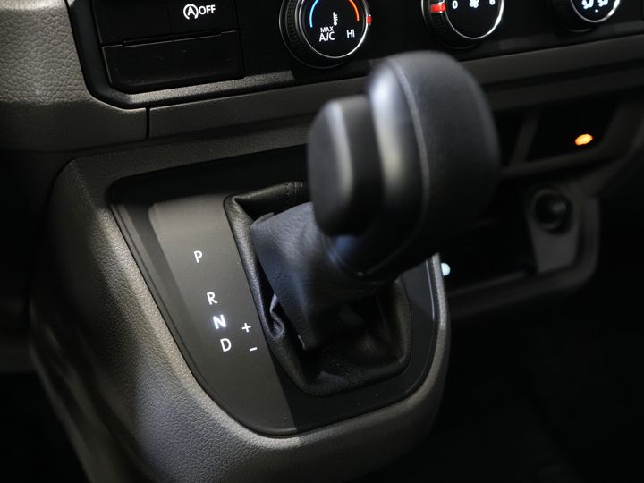 Volkswagen Crafter Bakwagen 35 2.0 TDI 180 pk DSG Aut. BPM VRIJ! 350x208x210 Laadklep/ Spoiler/ Navi/ Carplay/ Camera/ Airco