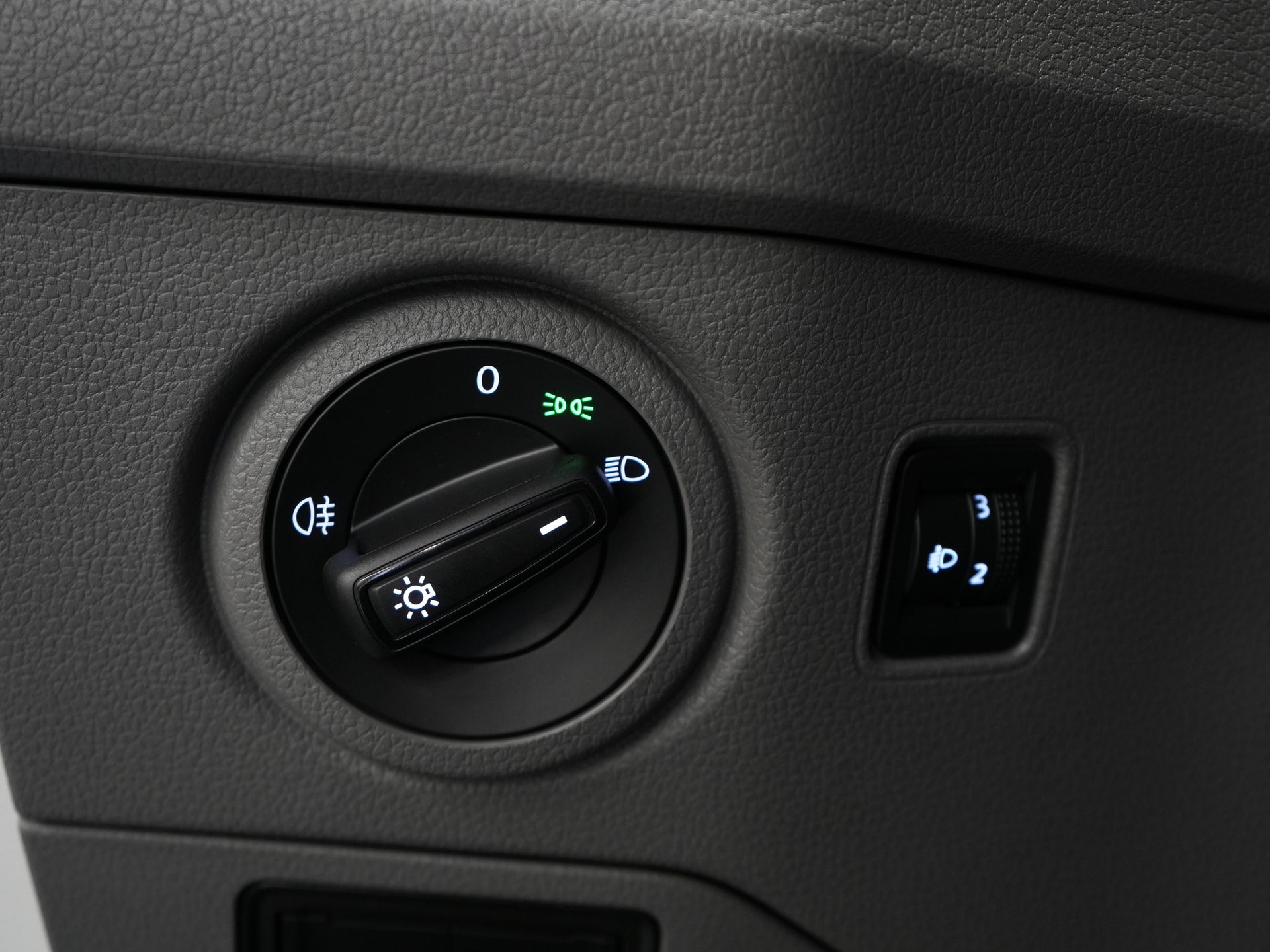 Volkswagen Crafter Bakwagen 35 2.0 TDI 180 pk DSG Aut. BPM VRIJ! 350x208x210 Laadklep/ Spoiler/ Navi/ Carplay/ Camera/ Airco