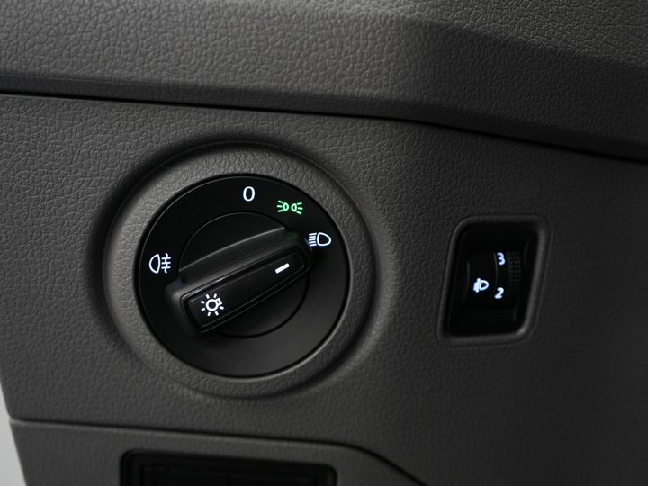 Volkswagen Crafter Bakwagen 35 2.0 TDI 180 pk DSG Aut. BPM VRIJ! 350x208x210 Laadklep/ Spoiler/ Navi/ Carplay/ Camera/ Airco