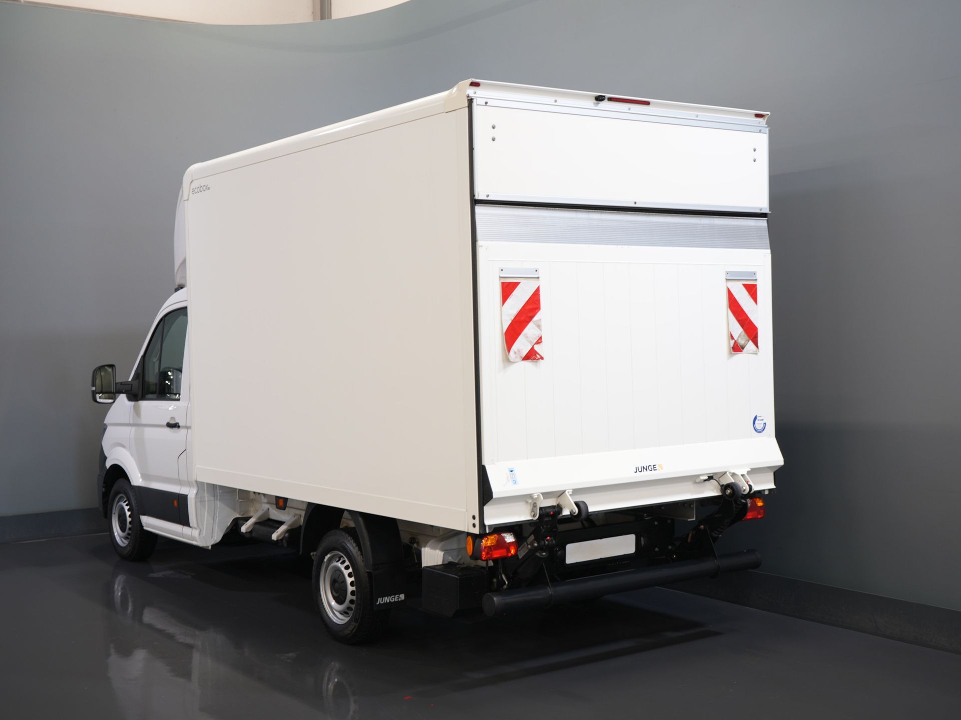 Volkswagen Crafter Bakwagen 35 2.0 TDI 180 pk DSG Aut. BPM VRIJ! 350x208x210 Laadklep/ Spoiler/ Navi/ Carplay/ Camera/ Airco