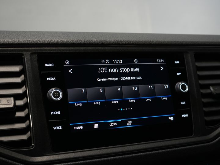 Volkswagen Crafter Bakwagen 35 2.0 TDI 180 pk DSG Aut. BPM VRIJ! 350x208x210 Laadklep/ Spoiler/ Navi/ Carplay/ Camera/ Airco