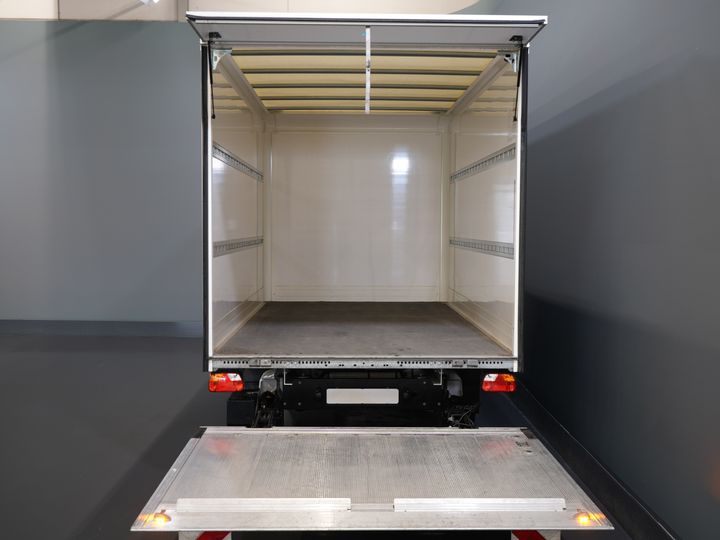 Volkswagen Crafter Bakwagen 35 2.0 TDI 180 pk DSG Aut. BPM VRIJ! 350x208x210 Laadklep/ Spoiler/ Navi/ Carplay/ Camera/ Airco