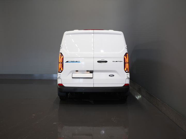 Ford E-Transit Custom Bestelbus Trend 65 kWh 330 km WLTP Garantie t/m 2029/ LED/ Standkachel/ Snellader/ 2.3t Trekverm./ Stuurverw./ Stoelverw./ Carplay/ Camera