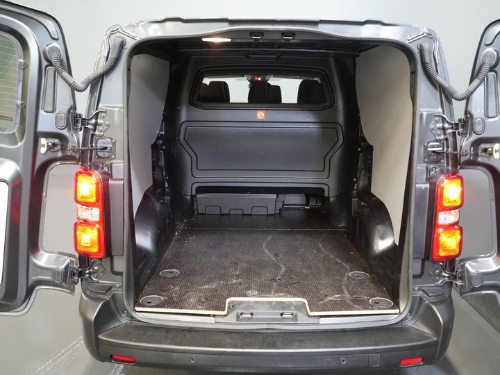 Peugeot Expert Van 2.0 HDi 145 CP Aut DC Double Cab 6 Pers./ Navi/ Carplay/ Camera/ PDC/ Cruise/ Airco