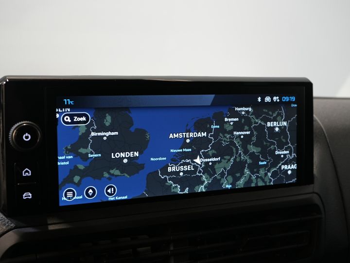 Peugeot Expert Van 2.0 HDi 145 CP Aut DC Double Cab 6 Pers./ Navi/ Carplay/ Camera/ PDC/ Cruise/ Airco