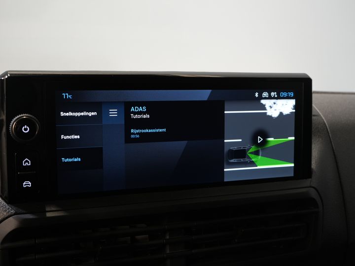 Peugeot Expert Van 2.0 HDi 145 CP Aut DC Double Cab 6 Pers./ Navi/ Carplay/ Camera/ PDC/ Cruise/ Airco