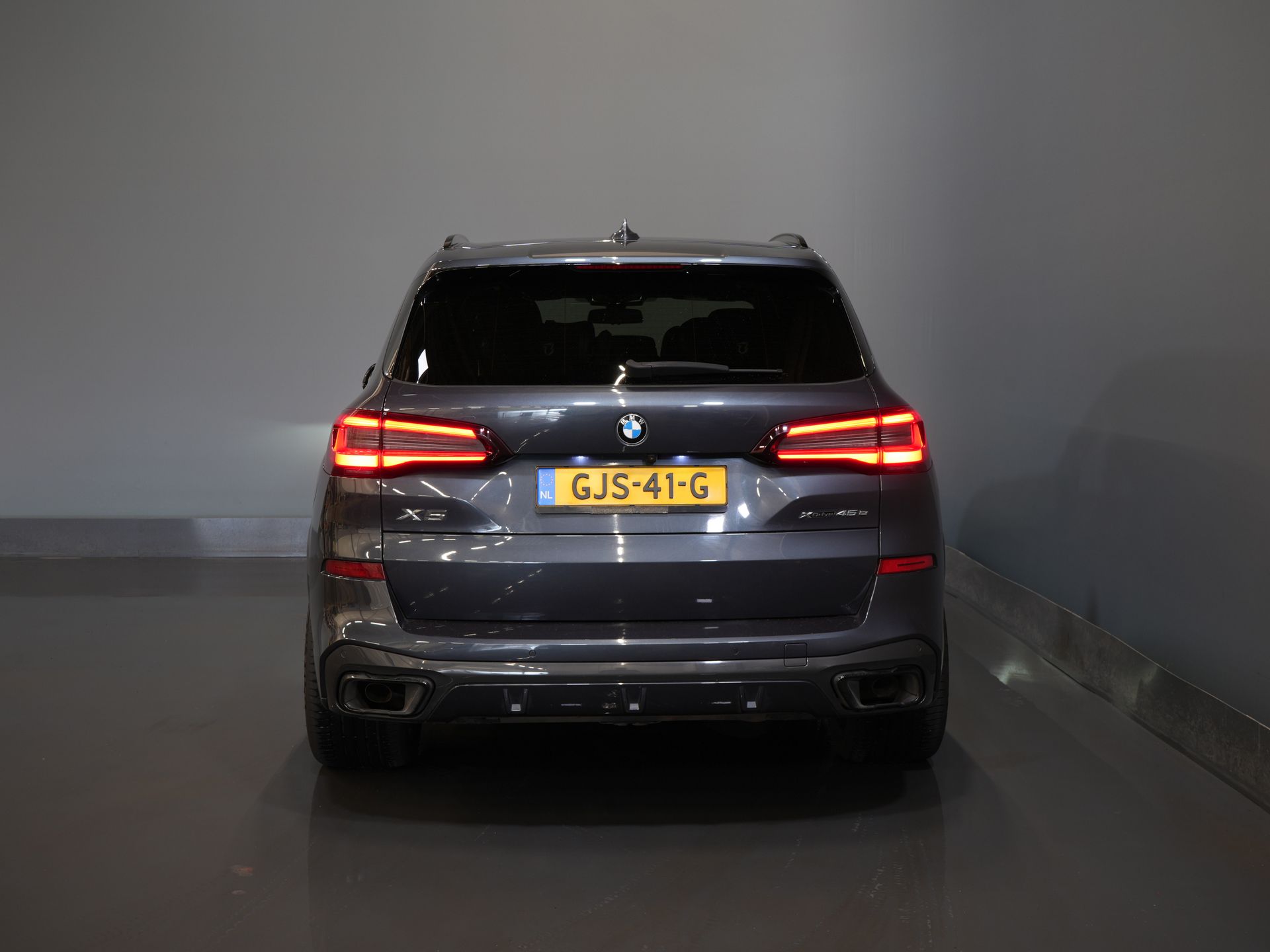 BMW X5 SUV xDrive45e High Executive MPack/ Pano/ Memory/ Seatvent./ Elek.Valve/ Elek.Towbar/ Leather/ Adapt.Cruise/ 21