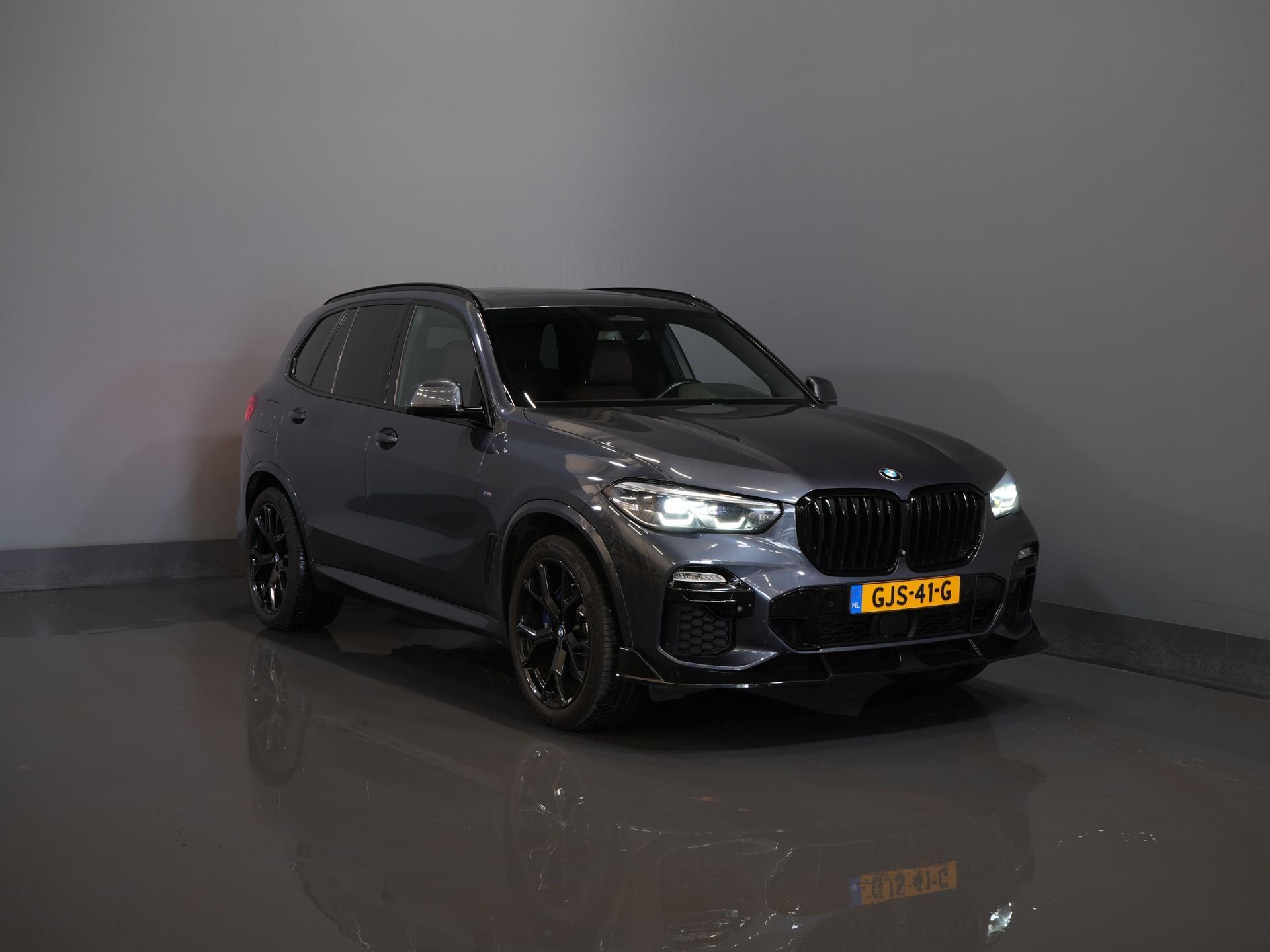 BMW X5 SUV xDrive45e High Executive MPack/ Pano/ Memory/ Seatvent./ Elek.Valve/ Elek.Towbar/ Leather/ Adapt.Cruise/ 21