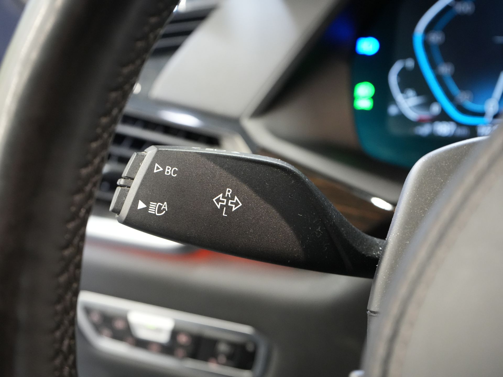 BMW X5 SUV xDrive45e High Executive MPack/ Pano/ Memory/ Seatvent./ Elek.Valve/ Elek.Towbar/ Leather/ Adapt.Cruise/ 21