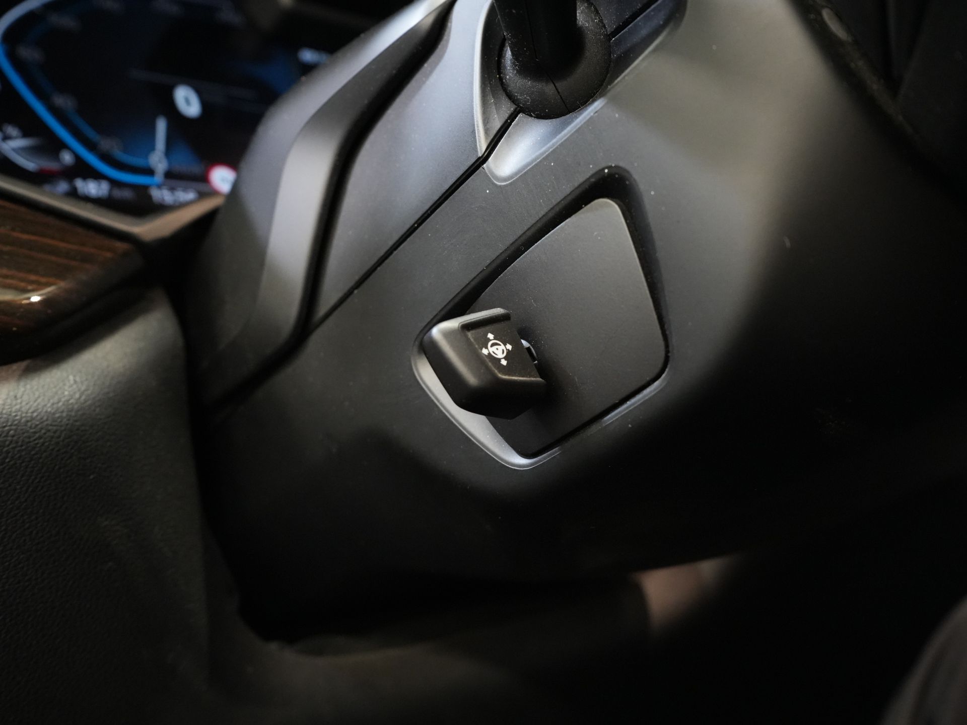 BMW X5 SUV xDrive45e High Executive MPack/ Pano/ Memory/ Seatvent./ Elek.Valve/ Elek.Towbar/ Leather/ Adapt.Cruise/ 21