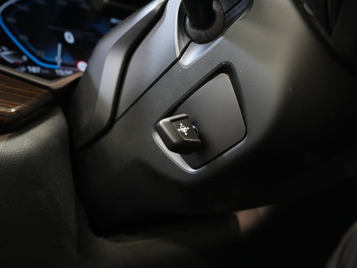 BMW X5 SUV xDrive45e High Executive MPack/ Pano/ Memory/ Seatvent./ Elek.Valve/ Elek.Towbar/ Leather/ Adapt.Cruise/ 21