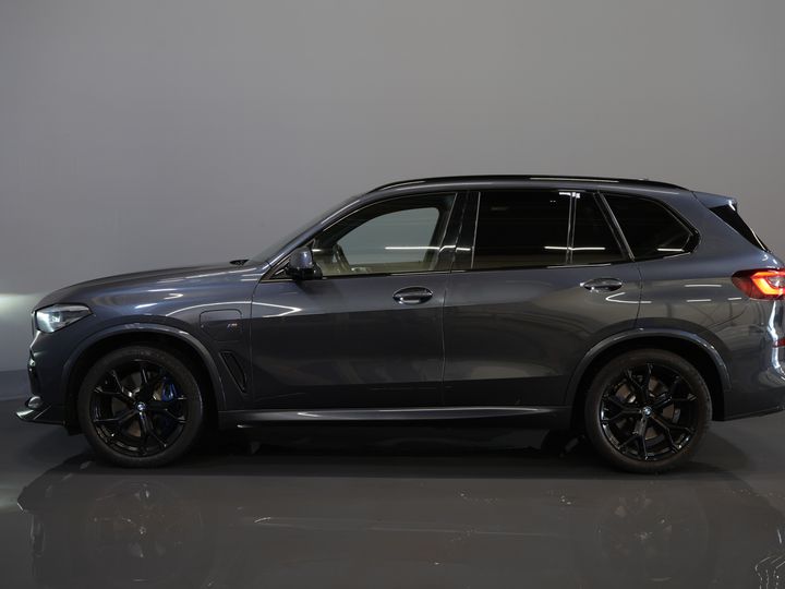 BMW X5 SUV xDrive45e High Executive MPack/ Pano/ Memory/ Seatvent./ Elek.Valve/ Elek.Towbar/ Leather/ Adapt.Cruise/ 21