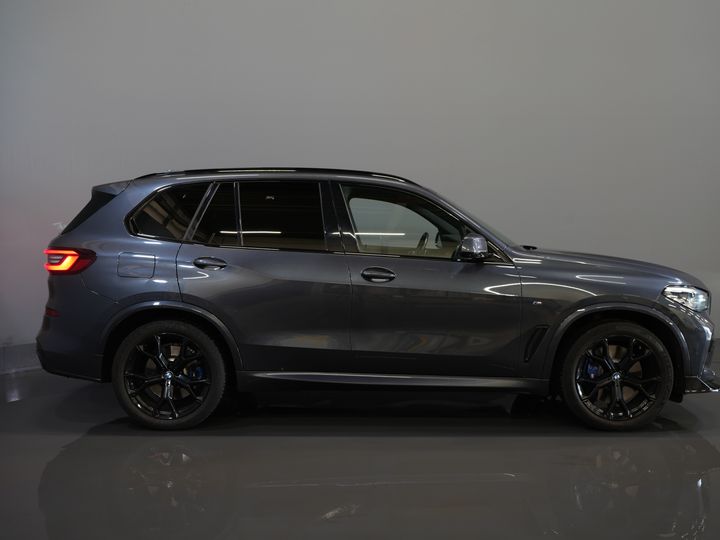 BMW X5 SUV xDrive45e High Executive MPack/ Pano/ Memory/ Seatvent./ Elek.Valve/ Elek.Towbar/ Leather/ Adapt.Cruise/ 21