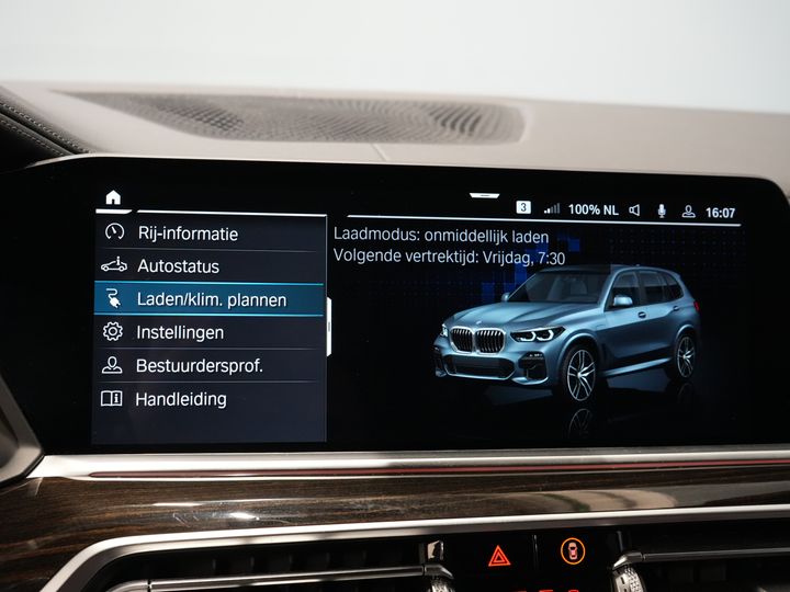 BMW X5 SUV xDrive45e High Executive MPack/ Pano/ Memory/ Seatvent./ Elek.Valve/ Elek.Towbar/ Leather/ Adapt.Cruise/ 21