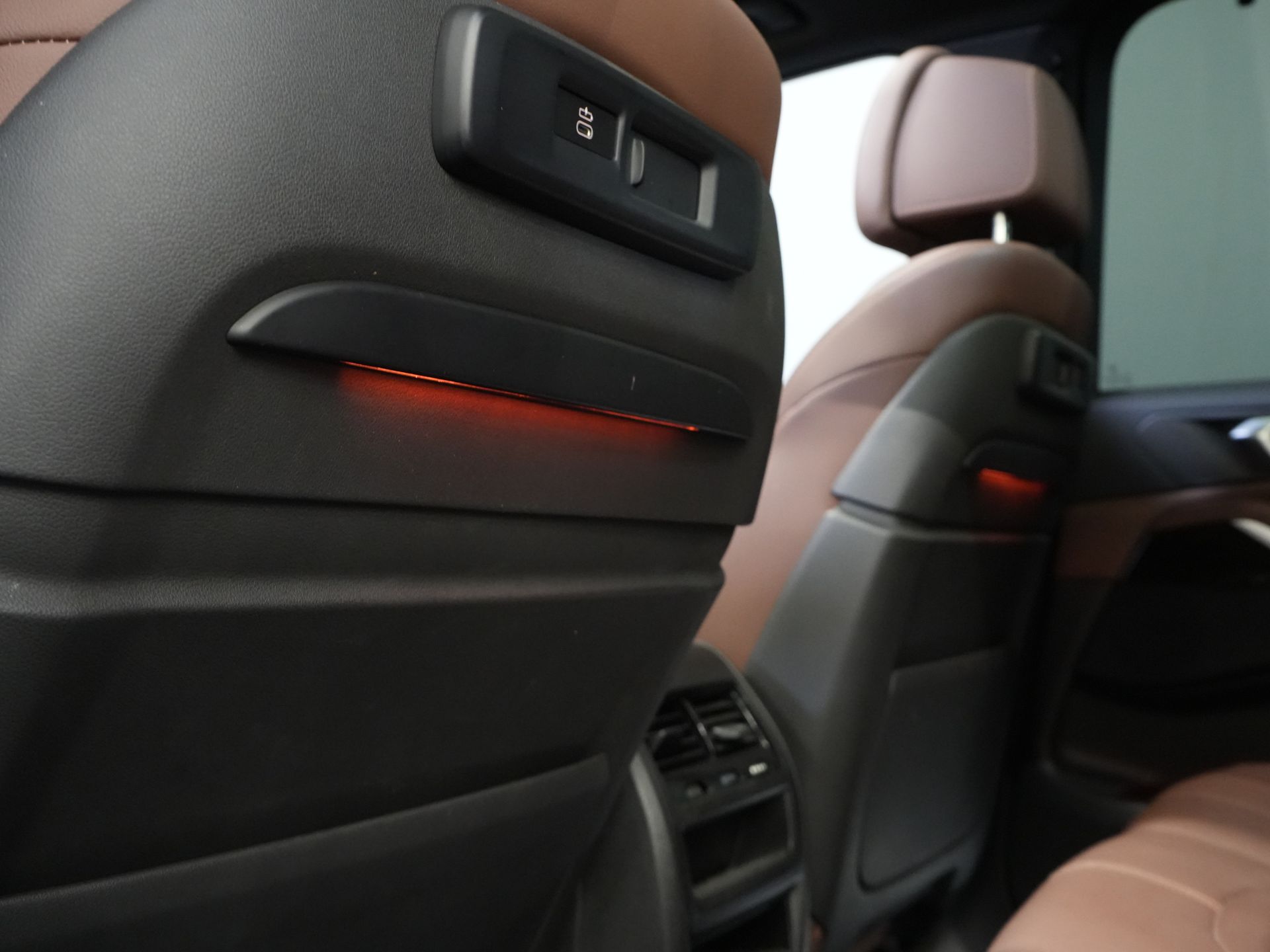 BMW X5 SUV xDrive45e High Executive MPack/ Pano/ Memory/ Seatvent./ Elek.Valve/ Elek.Towbar/ Leather/ Adapt.Cruise/ 21