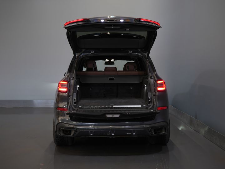 BMW X5 SUV xDrive45e High Executive MPack/ Pano/ Memory/ Seatvent./ Elek.Valve/ Elek.Towbar/ Leather/ Adapt.Cruise/ 21