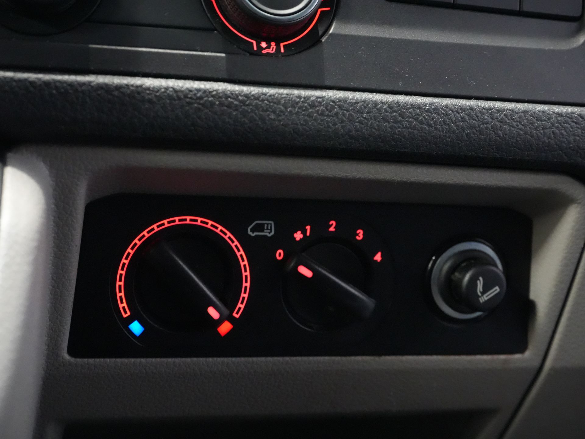 Volkswagen Transporter Bestelbus 2.0 TDI 150 pk DSG Aut. 4Motion L2 BPM VRIJ! 4x4/ 2x Schuifdeur/ LED/ Adapt. Cruise/ Alarm/ Stoelverw./ LMV/ Camera/ Airco