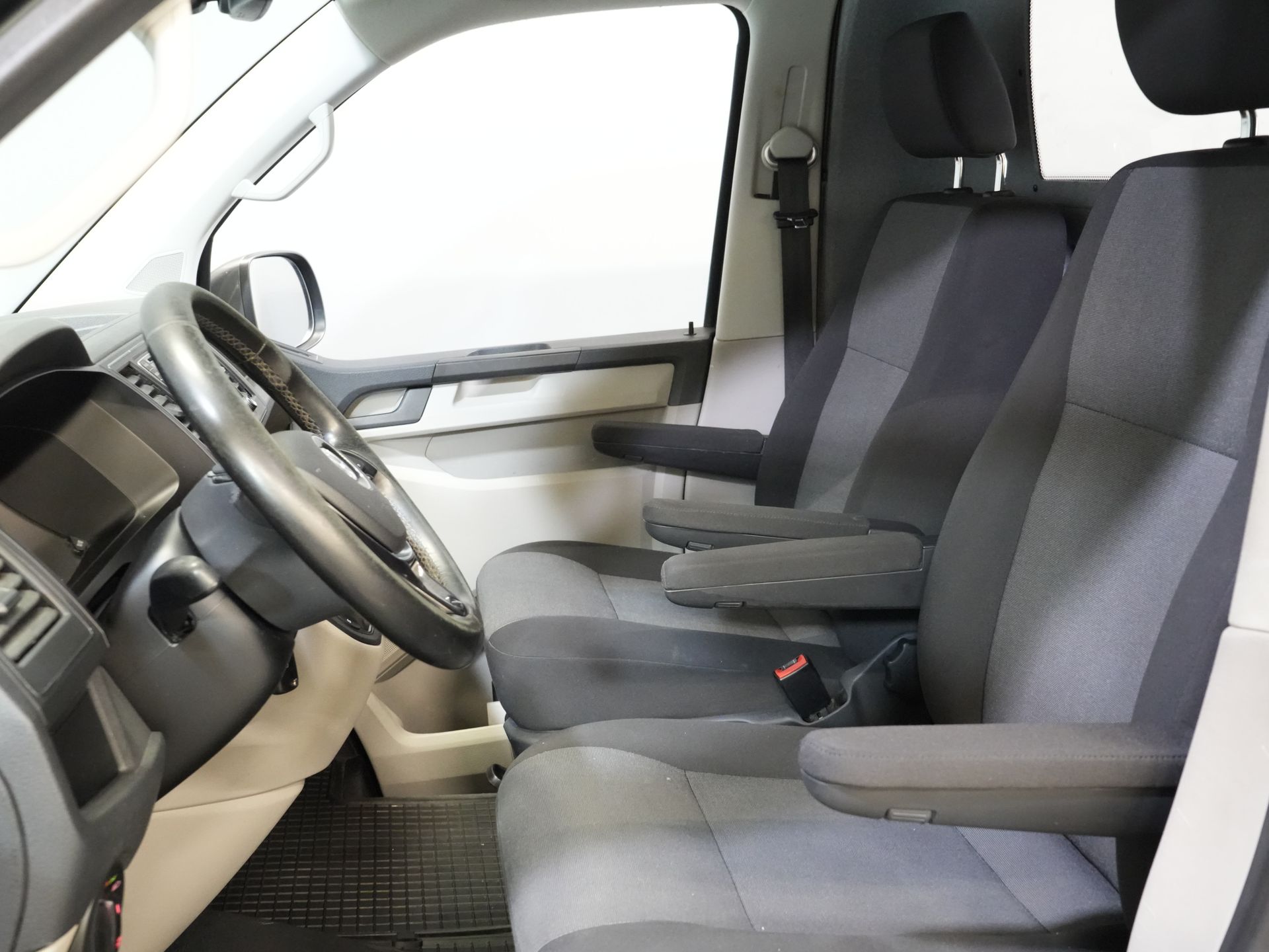 Volkswagen Transporter Bestelbus 2.0 TDI 150 pk DSG Aut. 4Motion L2 BPM VRIJ! 4x4/ 2x Schuifdeur/ LED/ Adapt. Cruise/ Alarm/ Stoelverw./ LMV/ Camera/ Airco