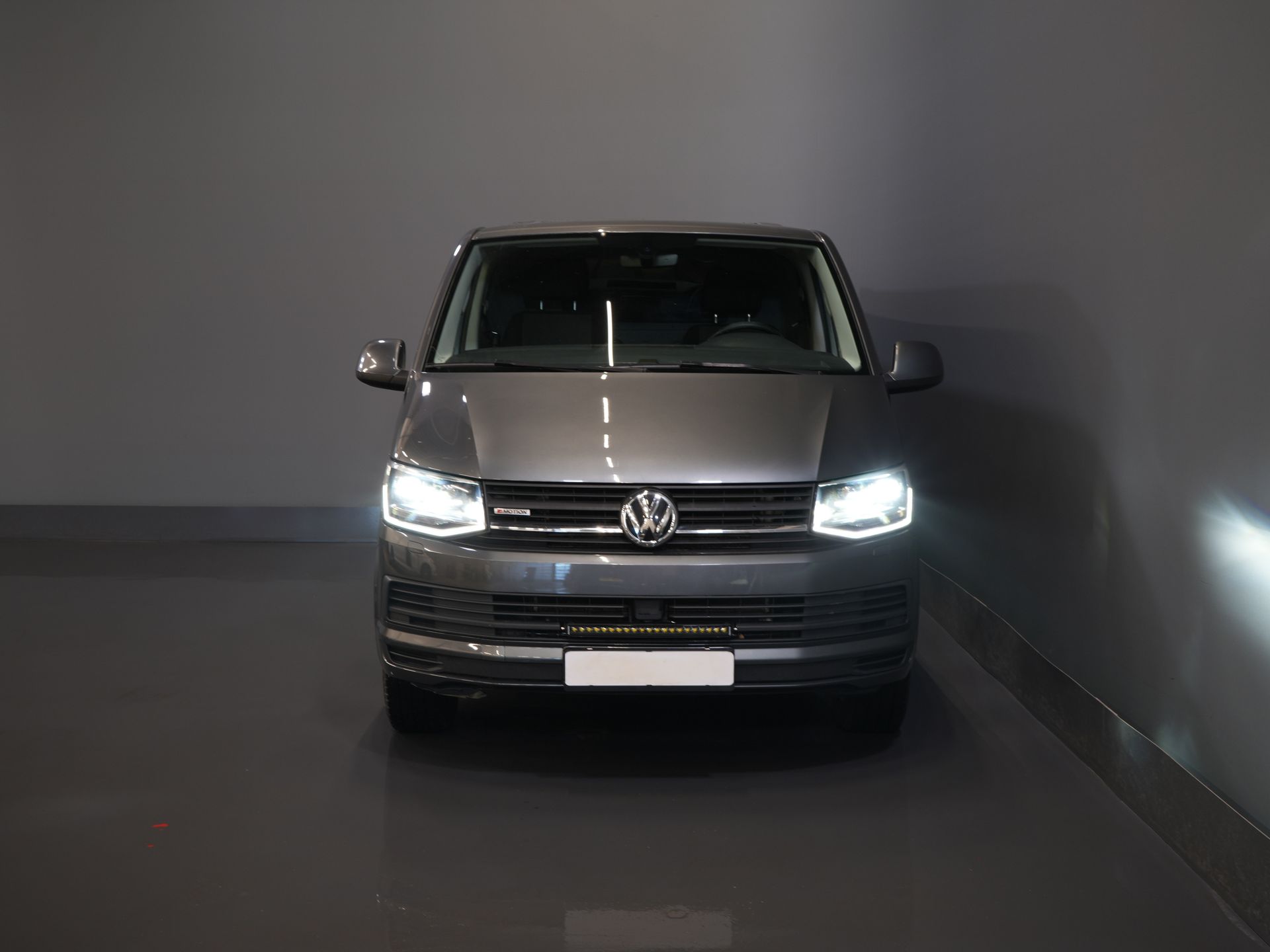 Volkswagen Transporter Bestelbus 2.0 TDI 150 pk DSG Aut. 4Motion L2 BPM VRIJ! 4x4/ 2x Schuifdeur/ LED/ Adapt. Cruise/ Alarm/ Stoelverw./ LMV/ Camera/ Airco