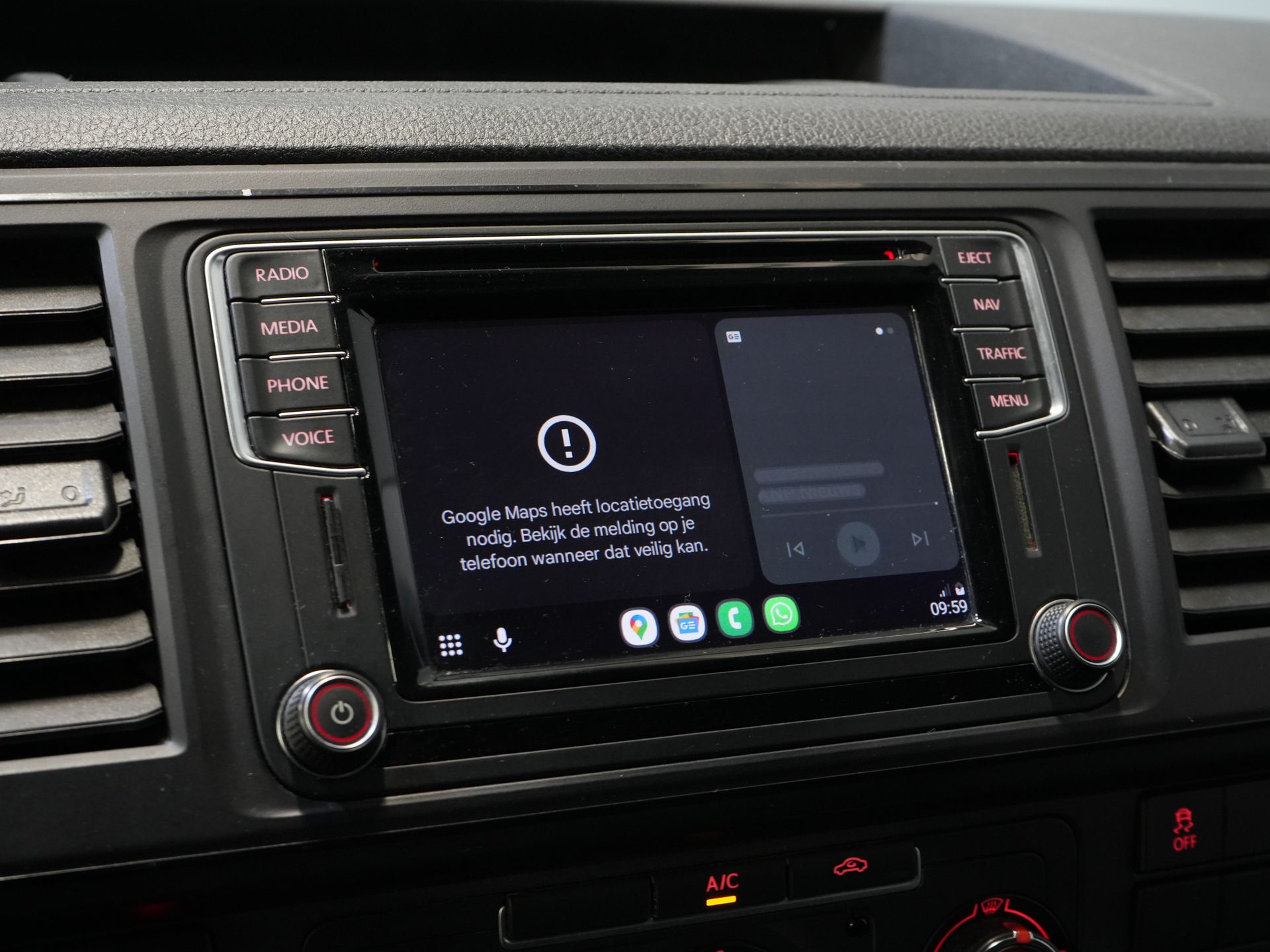 Volkswagen Transporter Bestelbus 2.0 TDI 150 pk DSG Aut. 4Motion L2 BPM VRIJ! 4x4/ 2x Schuifdeur/ LED/ Adapt. Cruise/ Alarm/ Stoelverw./ LMV/ Camera/ Airco