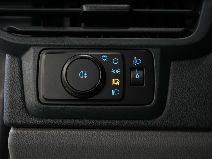 Ford Transit Custom Bestelbus 2.0 TDCI 136 pk Aut. L2 Trend BPM VRIJ! LED/ Carplay/ Camera/ Climate/ PDC/ Cruise