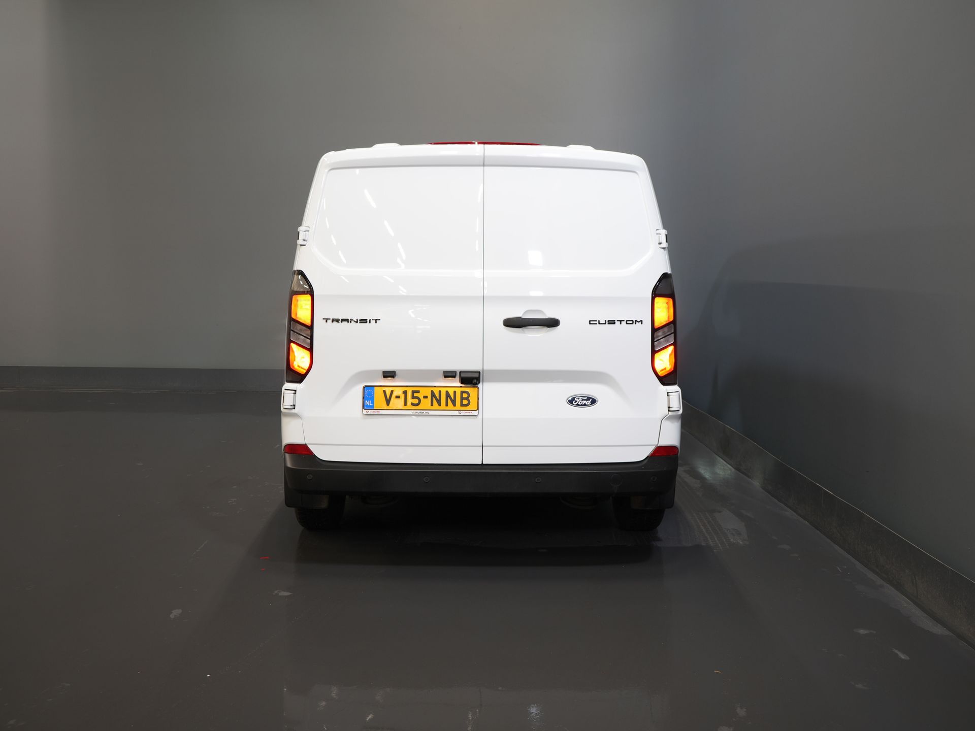 Ford Transit Custom Bestelbus 2.0 TDCI 136 pk Aut. L2 Trend BPM VRIJ! LED/ Carplay/ Camera/ Climate/ PDC/ Cruise