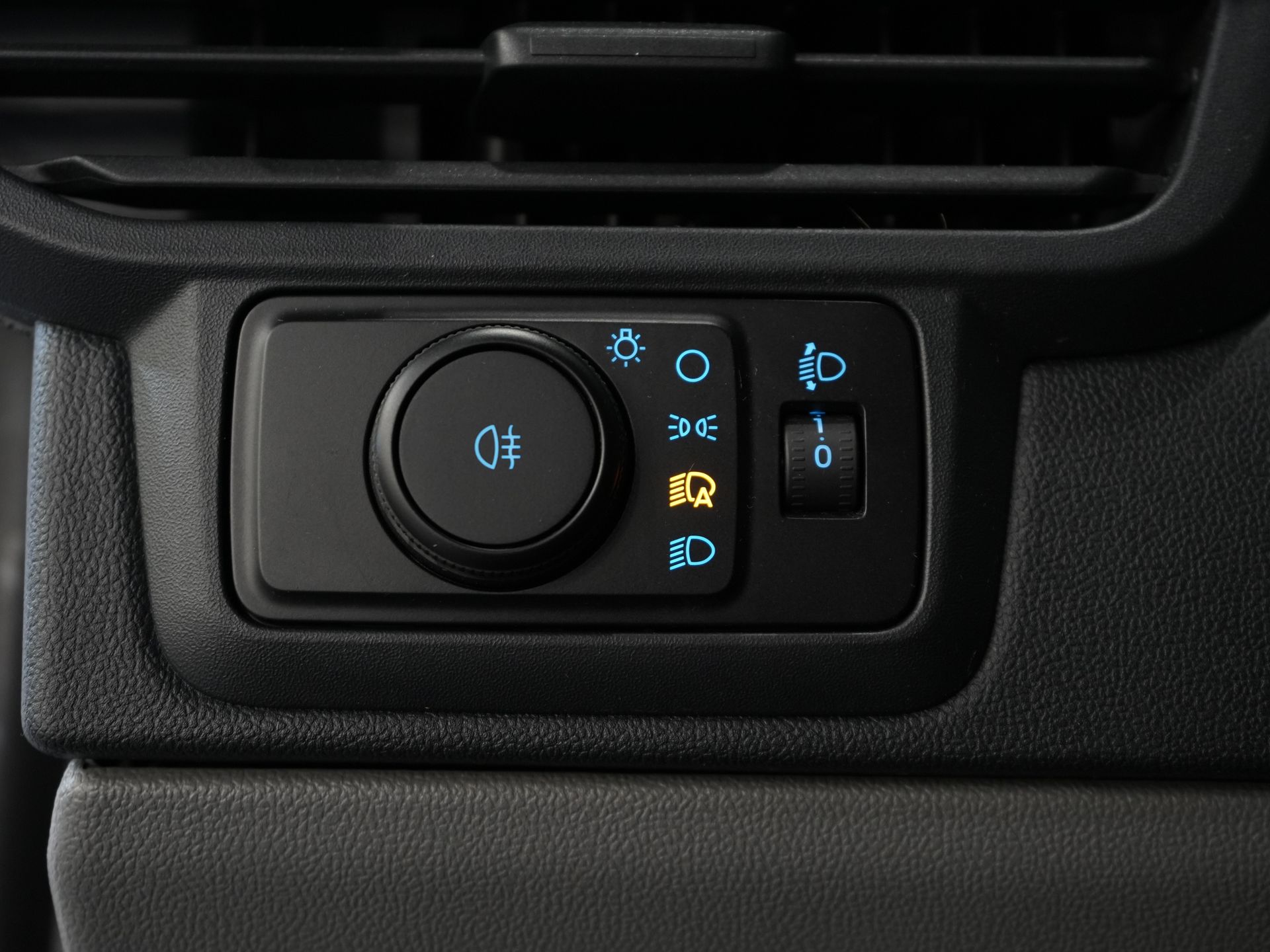 Ford Transit Custom Bestelbus 2.0 TDCI 136 pk Aut. L2 Trend BPM VRIJ! LED/ Carplay/ Camera/ Climate/ PDC/ Cruise