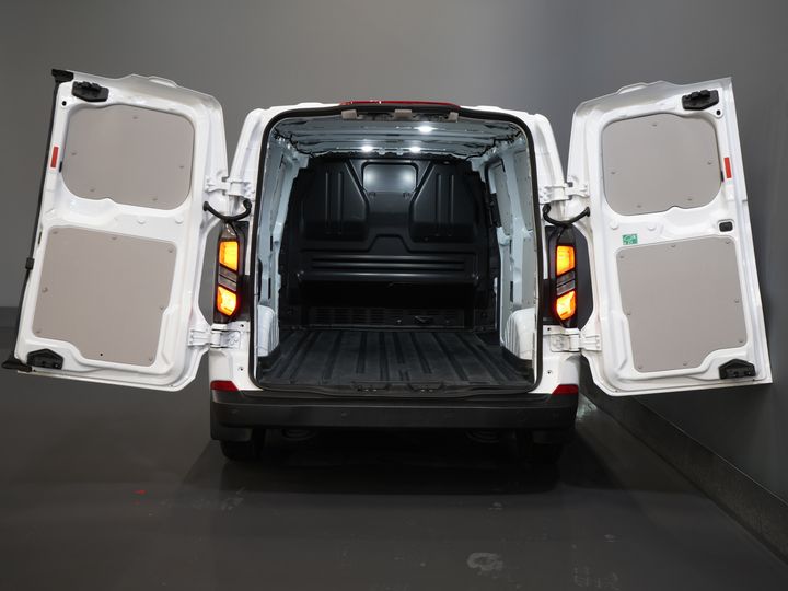 Ford Transit Custom Bestelbus 2.0 TDCI 136 pk Aut. L2 Trend BPM VRIJ! LED/ Carplay/ Camera/ Climate/ PDC/ Cruise