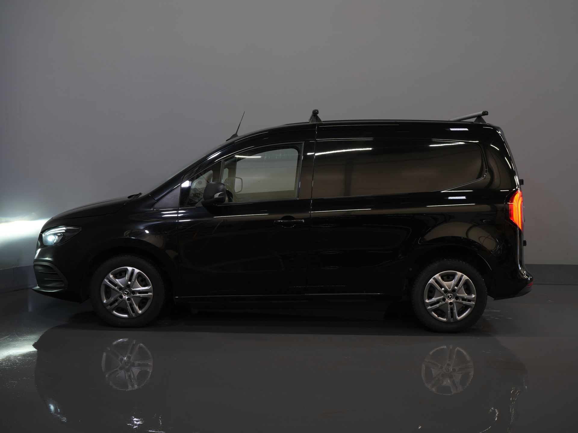 Mercedes-Benz Citan Bestelbus 112 CDI Aut. 3 Pers./ LED/ Stoelverw./ CarPlay/ Cruise/ Airco/ Dakdragers