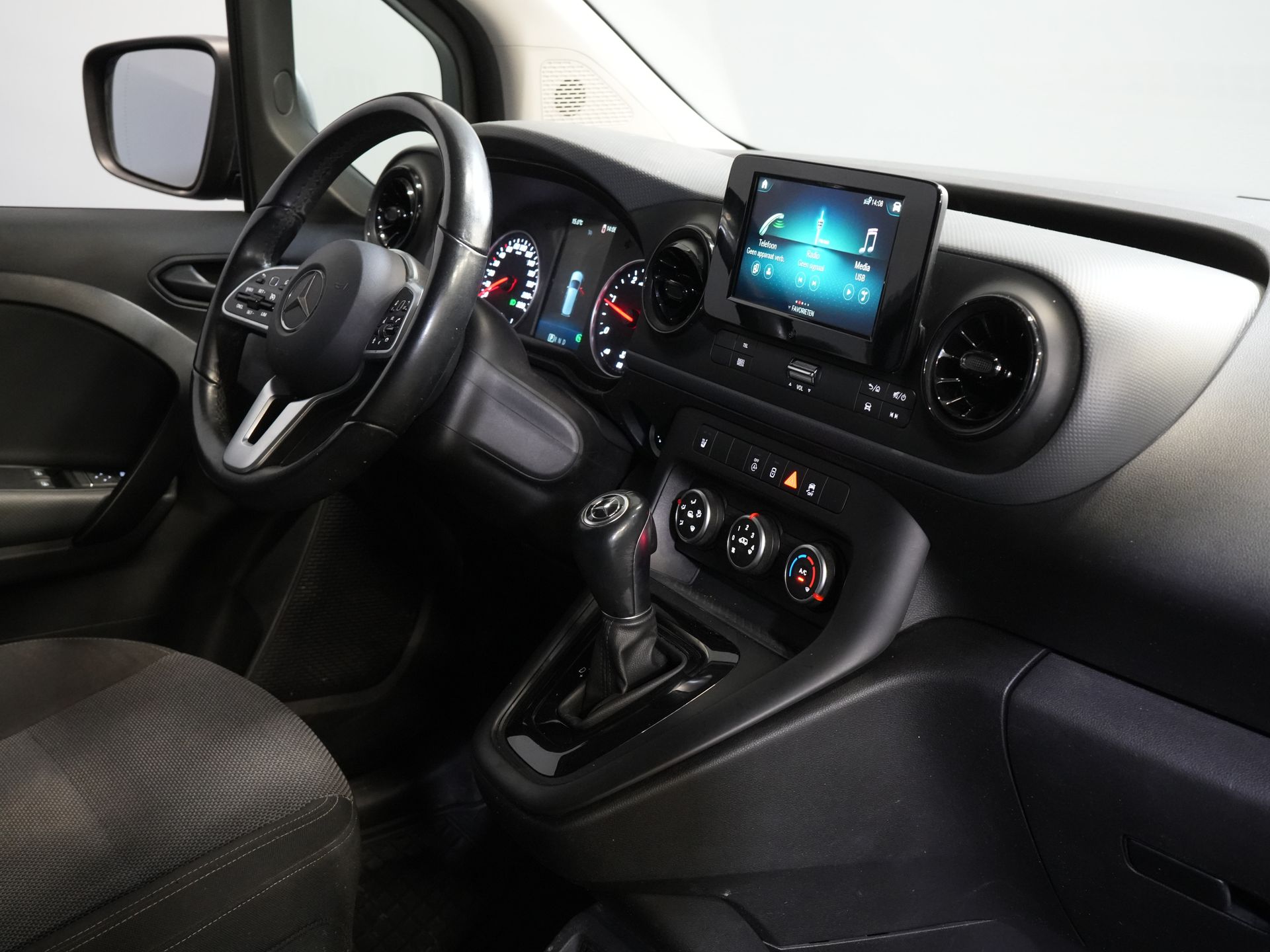 Mercedes-Benz Citan Bestelbus 112 CDI Aut. 3 Pers./ LED/ Stoelverw./ CarPlay/ Cruise/ Airco/ Dakdragers
