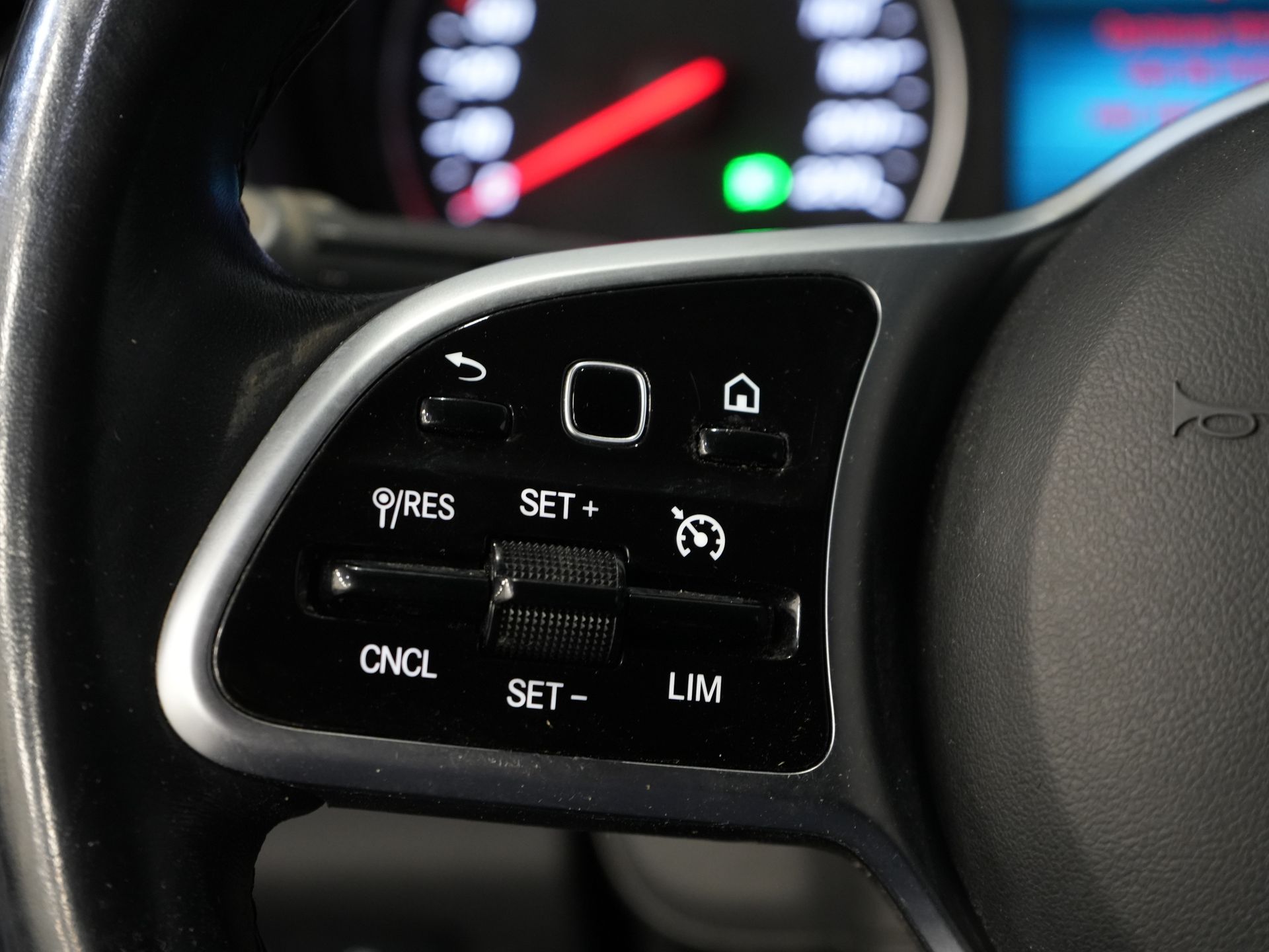 Mercedes-Benz Citan Bestelbus 112 CDI Aut. 3 Pers./ LED/ Stoelverw./ CarPlay/ Cruise/ Airco/ Dakdragers