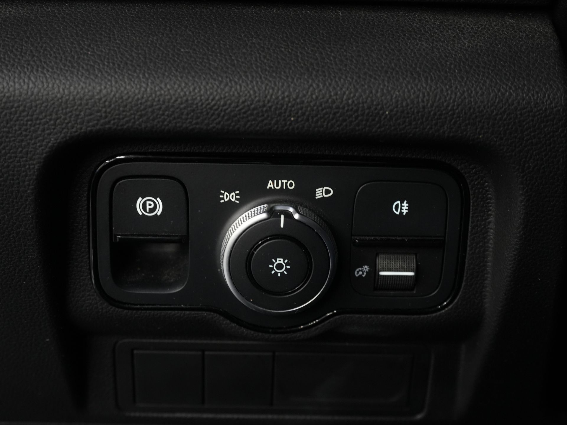 Mercedes-Benz Citan Bestelbus 112 CDI Aut. 3 Pers./ LED/ Stoelverw./ CarPlay/ Cruise/ Airco/ Dakdragers