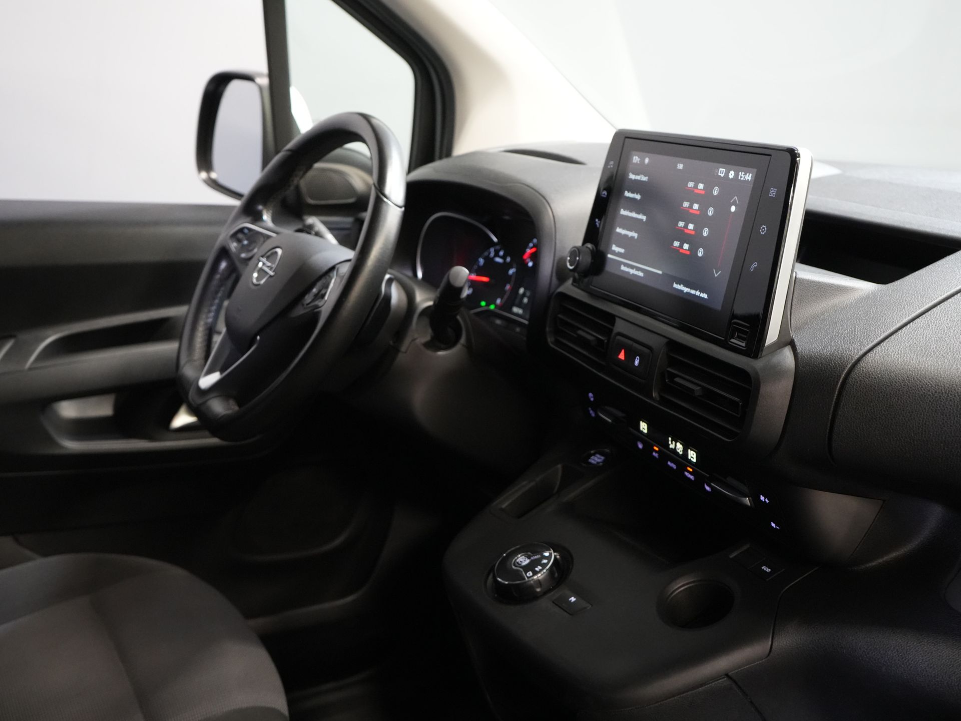 Opel Combo Van 1.5D 130 к.с. Авт. L2 BPM БЕЗКОШТОВНО! DB-ремінь V.V/ NL-автомат/ Carplay/ клімат/ LMV/ камера/ PDC