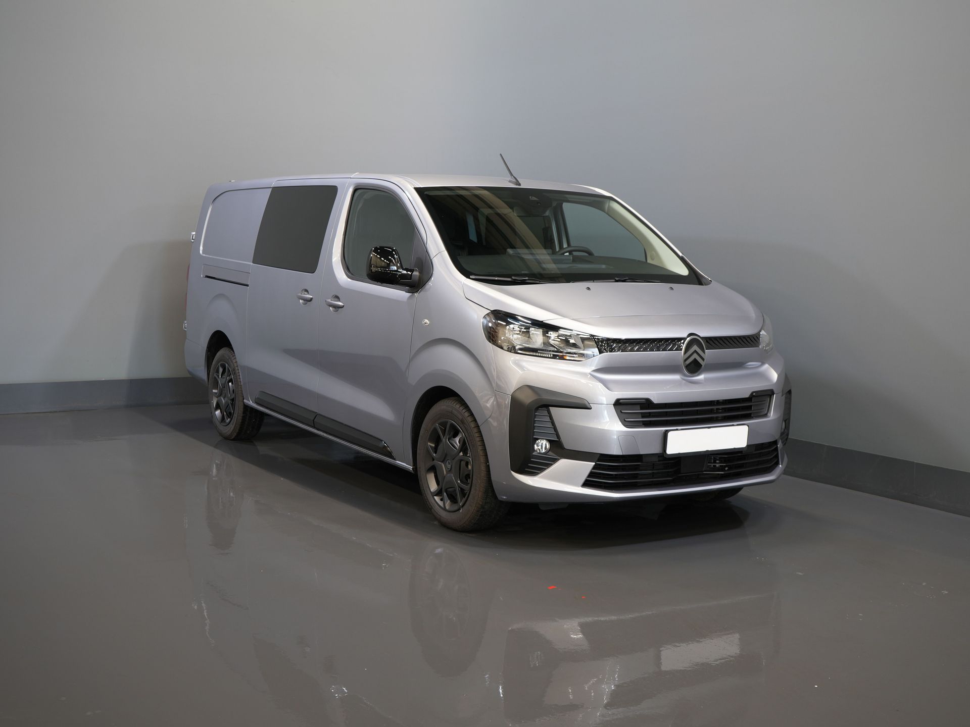 Citroën Jumpy Van 2.0 HDI 180 hp Aut. L3 DC Double Cab BPM FREE! 6 Pers./ 2x Sliding door/ Carplay/ Navi/ Camera/ Cruise/ Airco
