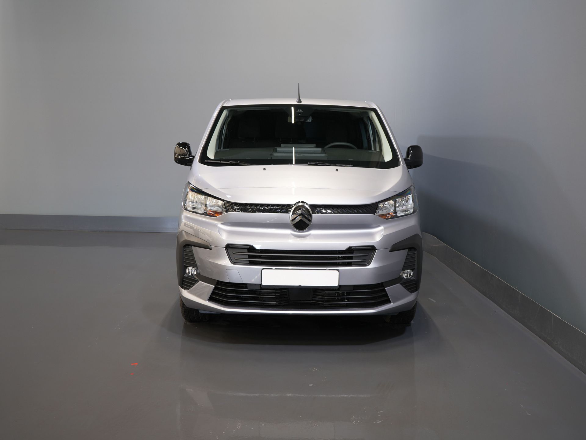 Citroën Jumpy Van 2.0 HDI 180 hp Aut. L3 DC Double Cab BPM FREE! 6 Pers./ 2x Sliding door/ Carplay/ Navi/ Camera/ Cruise/ Airco