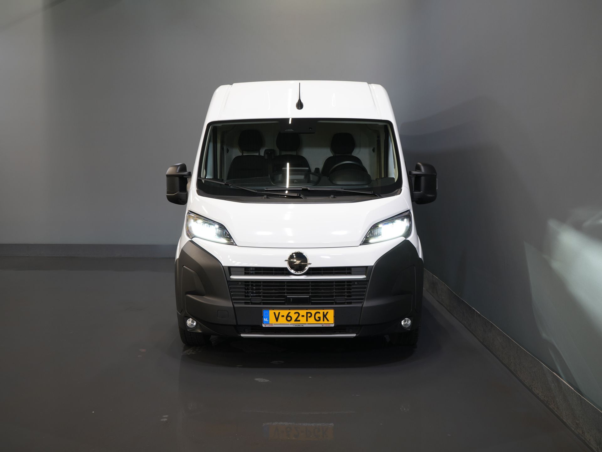 Vauxhall Movano Van 2.2 140 CV L3H2 LED/ Virtual Cockpit/ 3.0t Towingverm./ 270Gr.Doors/ Carplay/ Climate/ Navi/ Camera/ Cruise/ PDC