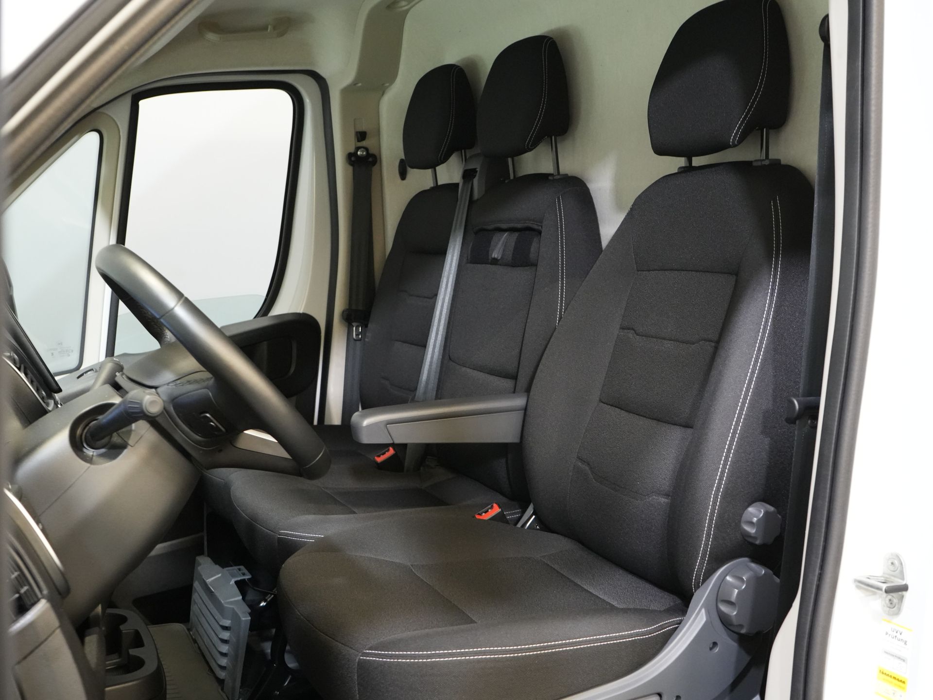Vauxhall Movano Van 2.2 140 CV L3H2 LED/ Virtual Cockpit/ 3.0t Towingverm./ 270Gr.Doors/ Carplay/ Climate/ Navi/ Camera/ Cruise/ PDC
