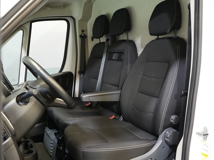 Vauxhall Movano Van 2.2 140 CV L3H2 LED/ Virtual Cockpit/ 3.0t Towingverm./ 270Gr.Doors/ Carplay/ Climate/ Navi/ Camera/ Cruise/ PDC