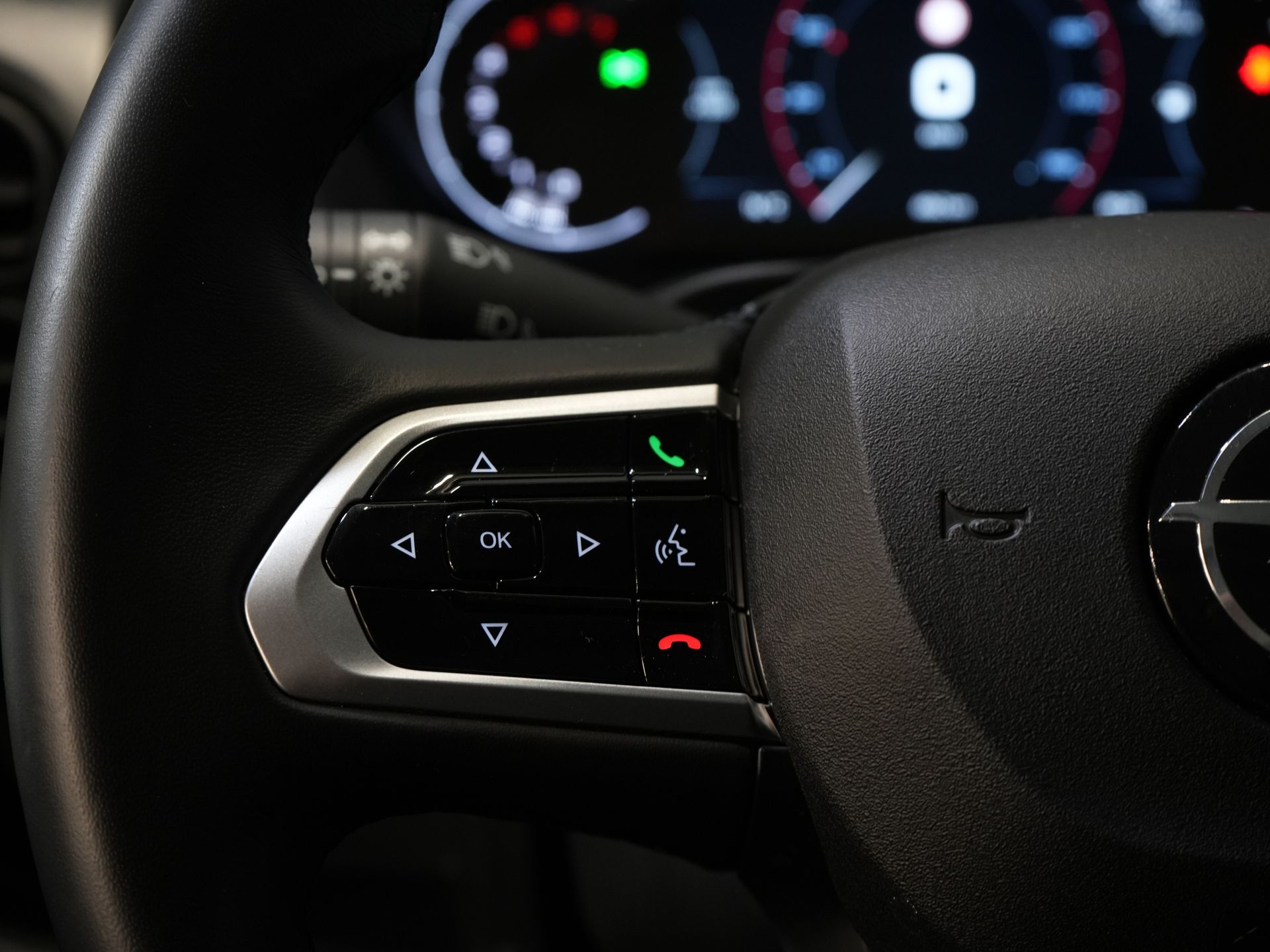 Vauxhall Movano Van 2.2 140 CV L3H2 LED/ Virtual Cockpit/ 3.0t Towingverm./ 270Gr.Doors/ Carplay/ Climate/ Navi/ Camera/ Cruise/ PDC