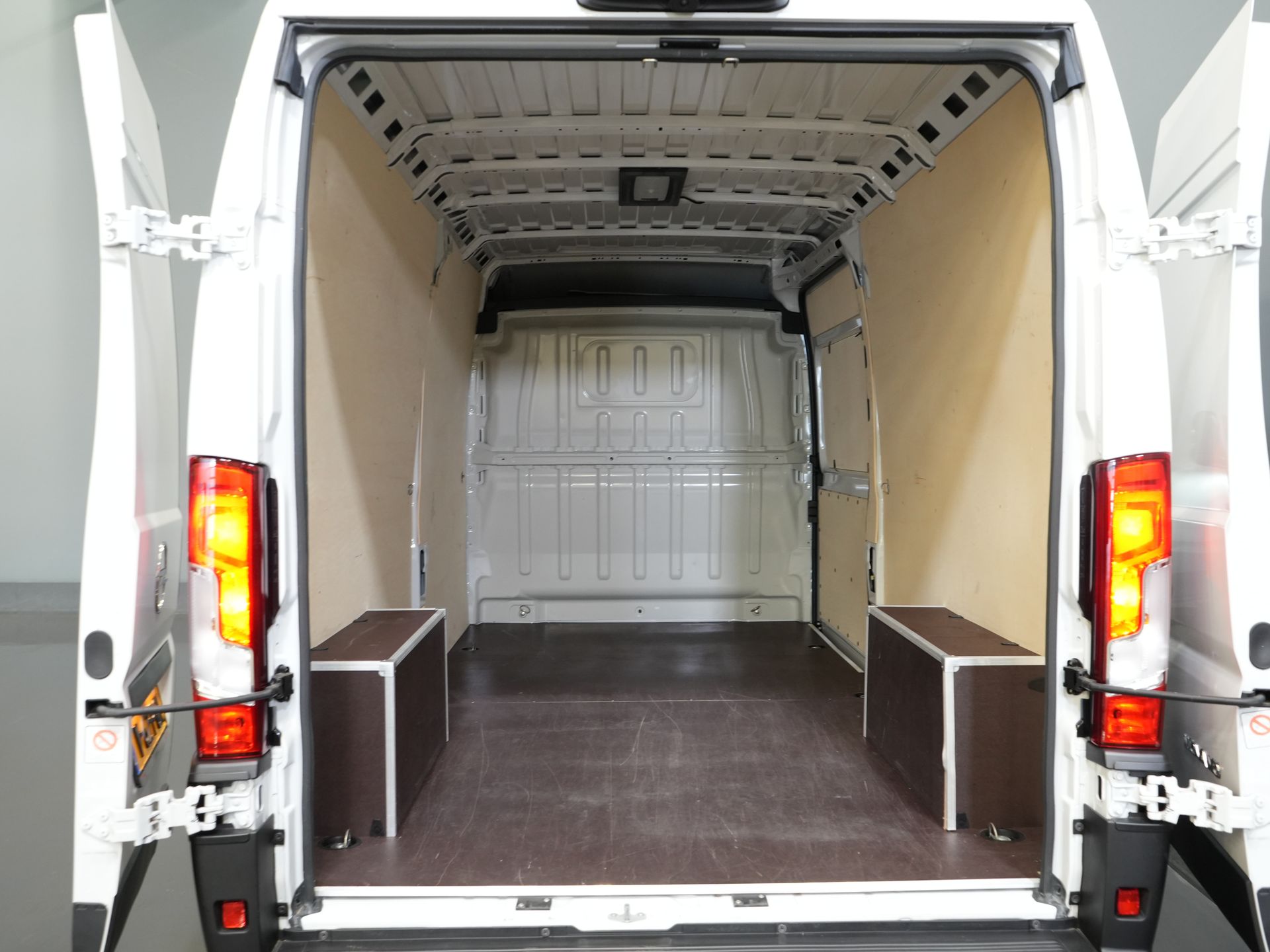 Vauxhall Movano Van 2.2 140 CV L3H2 LED/ Virtual Cockpit/ 3.0t Towingverm./ 270Gr.Doors/ Carplay/ Climate/ Navi/ Camera/ Cruise/ PDC
